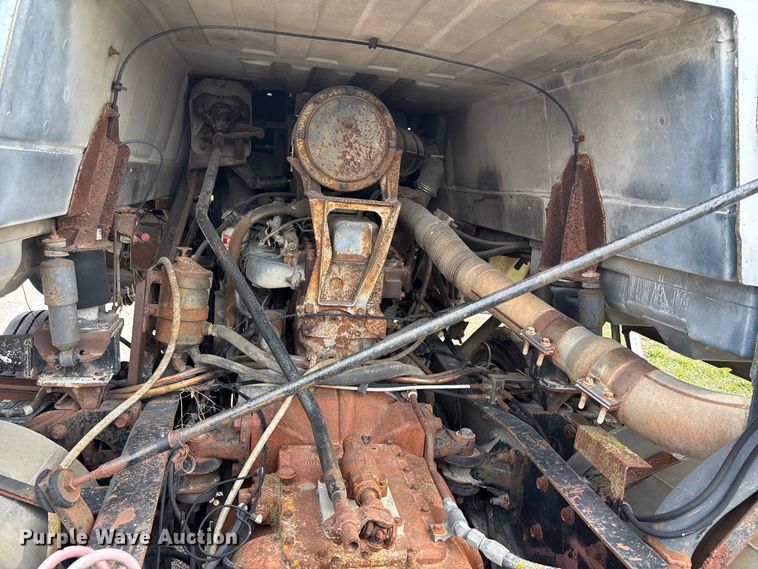 image for item FH7026 1984 Mack MH613 semi truck