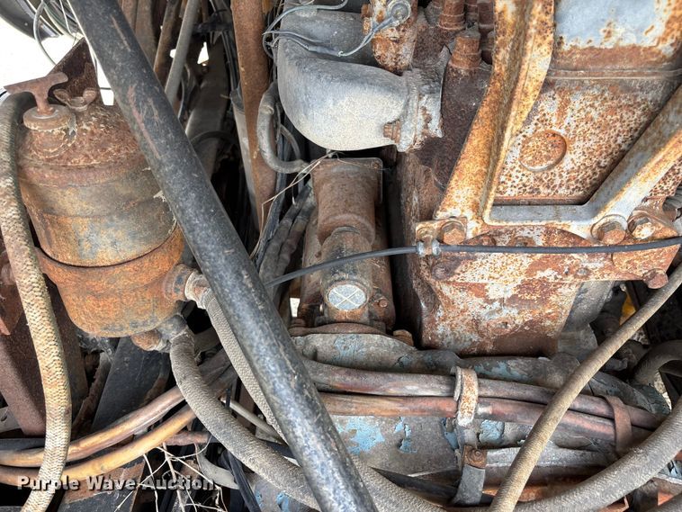 image for item FH7026 1984 Mack MH613 semi truck