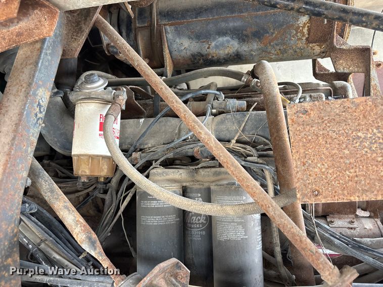 image for item FH7026 1984 Mack MH613 semi truck