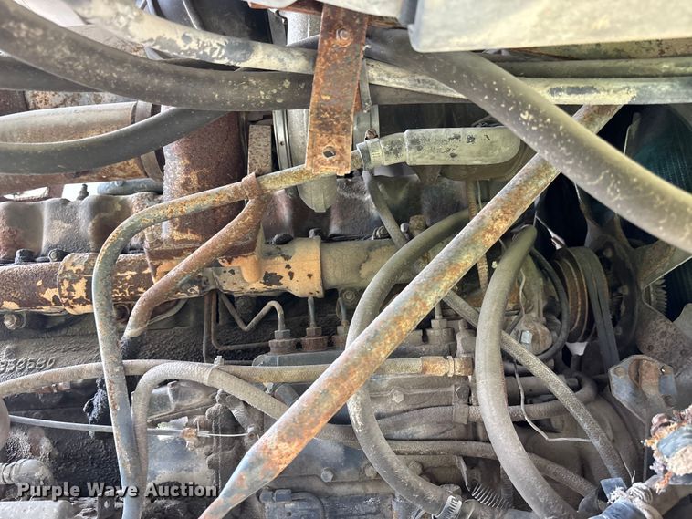 image for item FH7026 1984 Mack MH613 semi truck