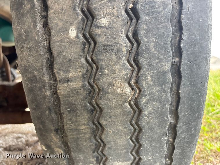 image for item FH7026 1984 Mack MH613 semi truck