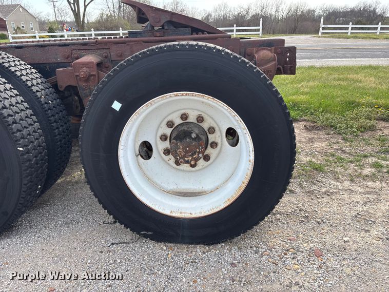 image for item FH7026 1984 Mack MH613 semi truck