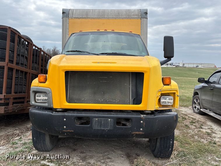 image for item FH7027 2006 GMC C7500 box truck