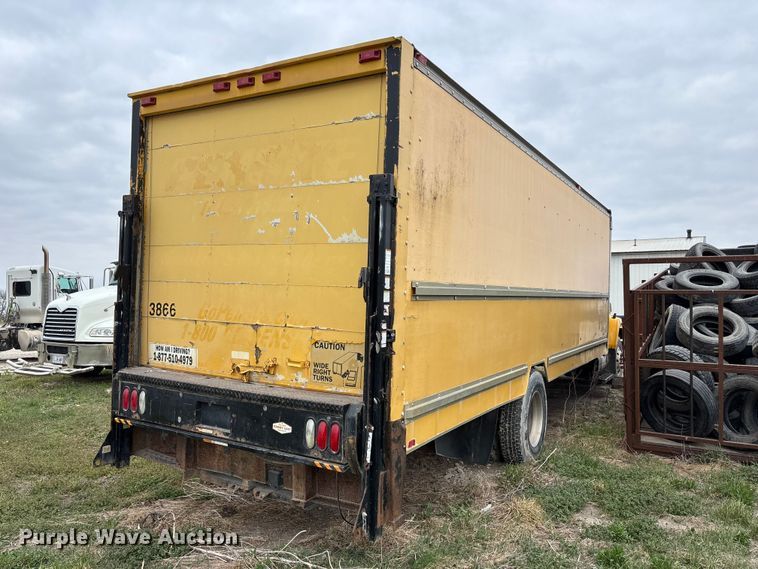 image for item FH7027 2006 GMC C7500 box truck