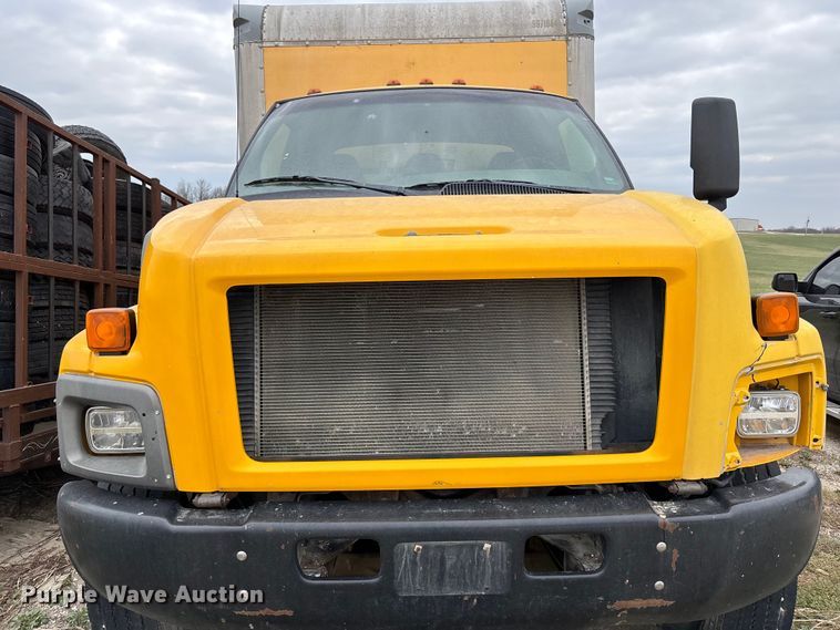image for item FH7027 2006 GMC C7500 box truck