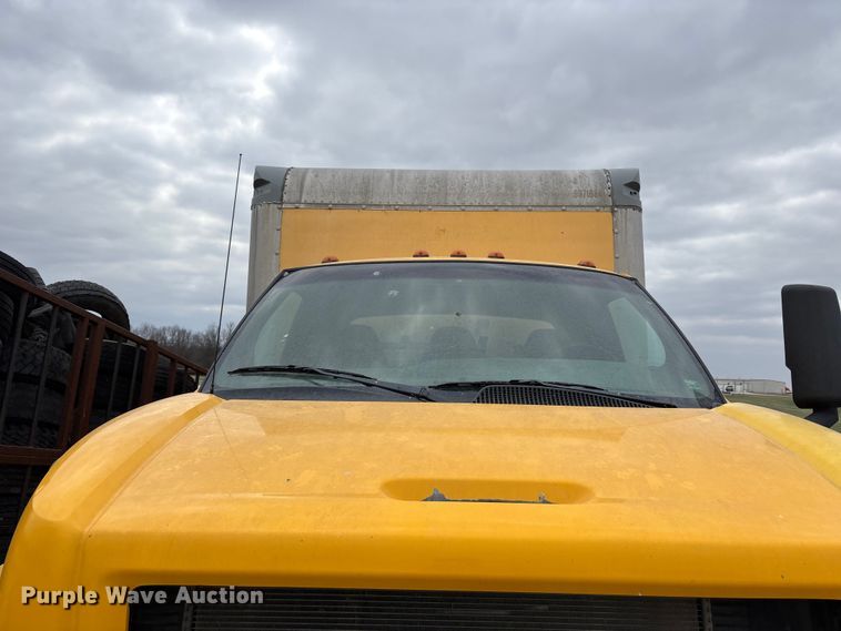 image for item FH7027 2006 GMC C7500 box truck