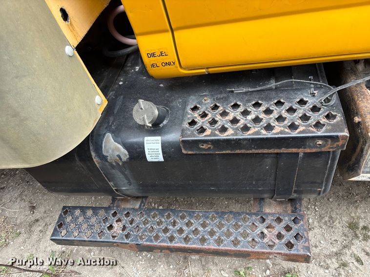 image for item FH7027 2006 GMC C7500 box truck