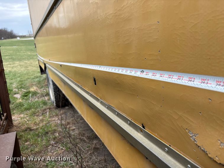 image for item FH7027 2006 GMC C7500 box truck