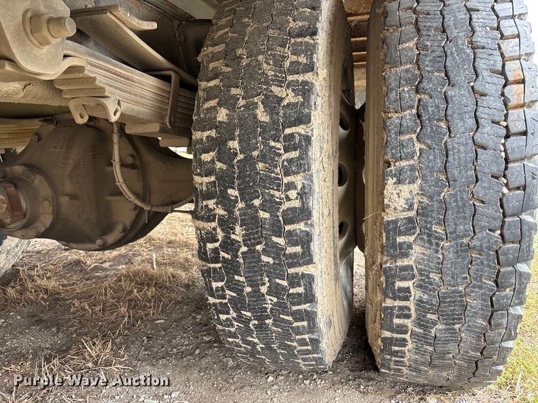 image for item FH7027 2006 GMC C7500 box truck