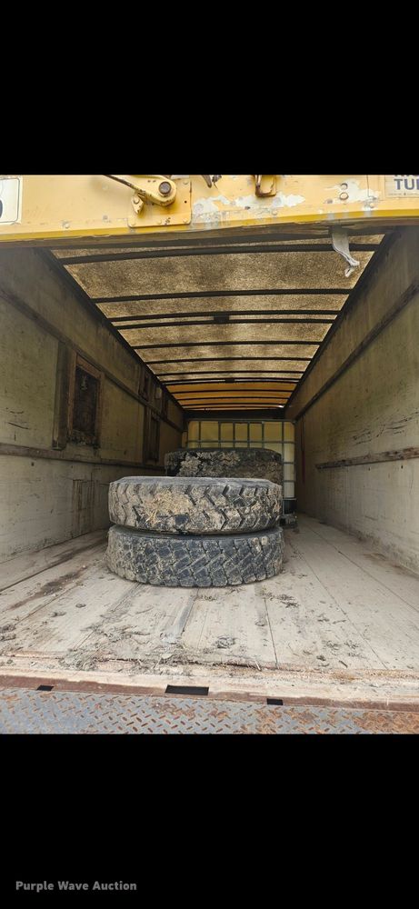 image for item FH7027 2006 GMC C7500 box truck