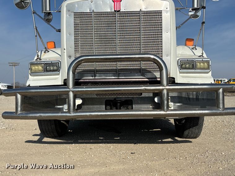image for item FH7031 2014 Kenworth T800 semi truck