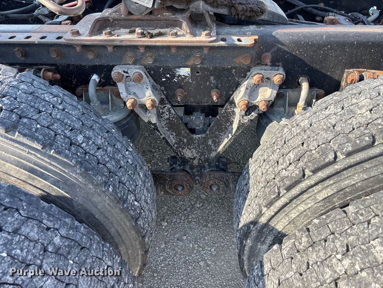 image for item FH7031 2014 Kenworth T800 semi truck