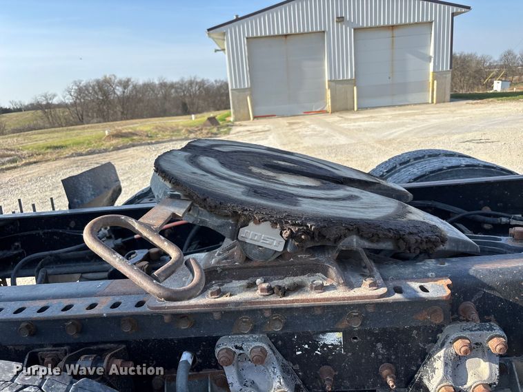 image for item FH7031 2014 Kenworth T800 semi truck