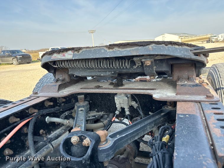 image for item FH7031 2014 Kenworth T800 semi truck