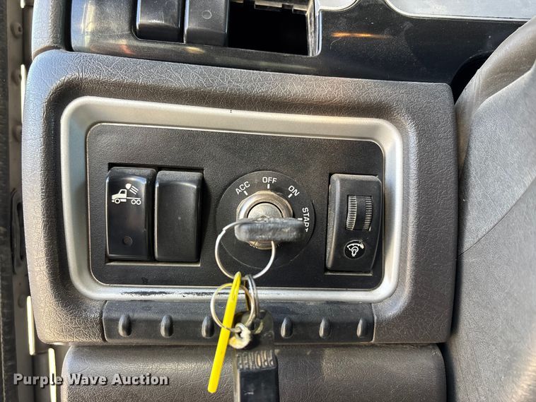 image for item FH7031 2014 Kenworth T800 semi truck