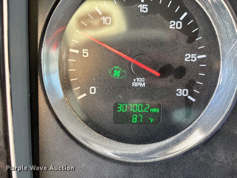 image for item FH7031 2014 Kenworth T800 semi truck