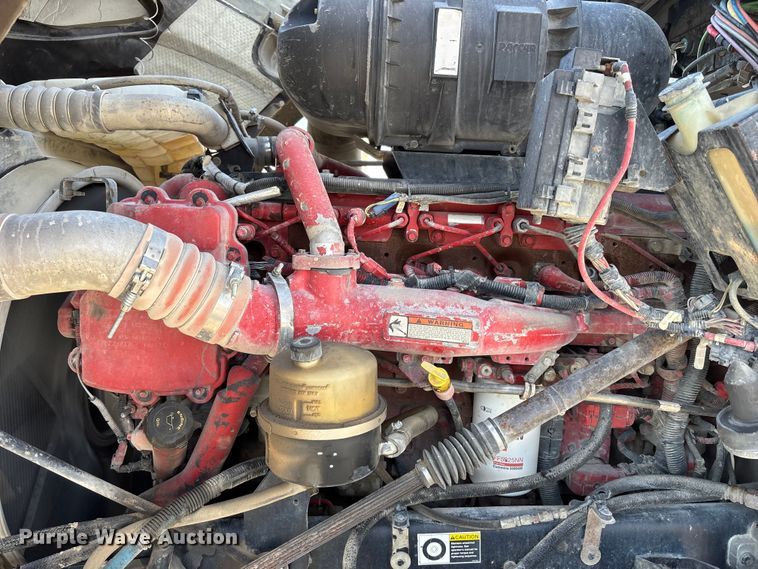 image for item FH7031 2014 Kenworth T800 semi truck