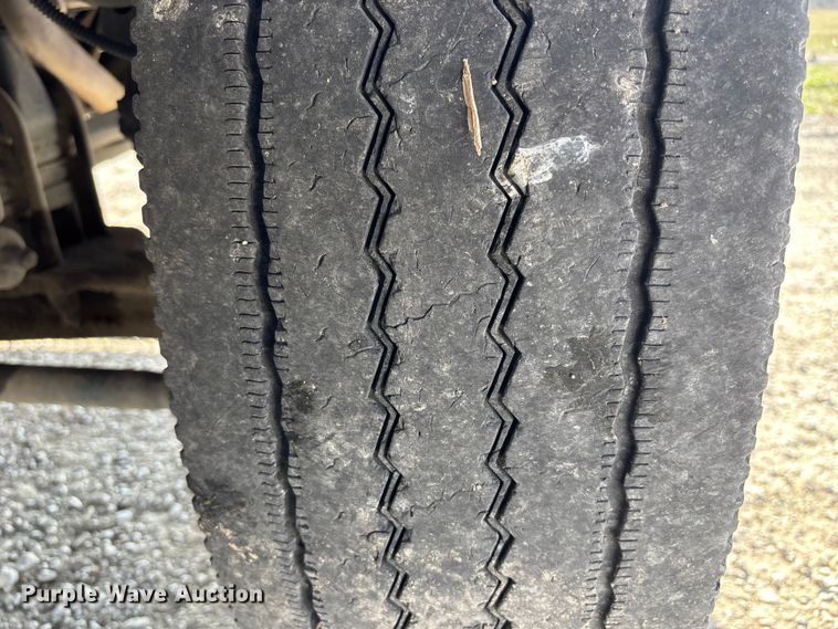 image for item FH7031 2014 Kenworth T800 semi truck