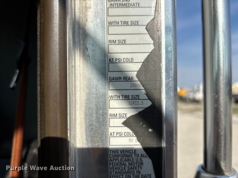 image for item FH7031 2014 Kenworth T800 semi truck