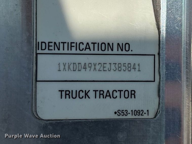 image for item FH7031 2014 Kenworth T800 semi truck