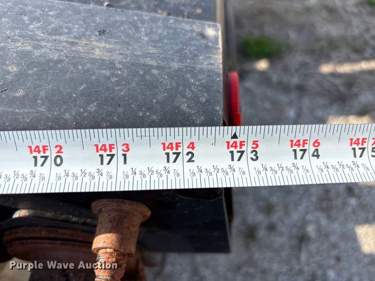 image for item FH7032 2016 Mack CXU613 semi truck