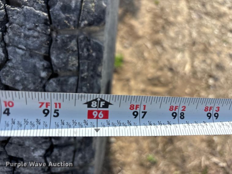 image for item FH7032 2016 Mack CXU613 semi truck