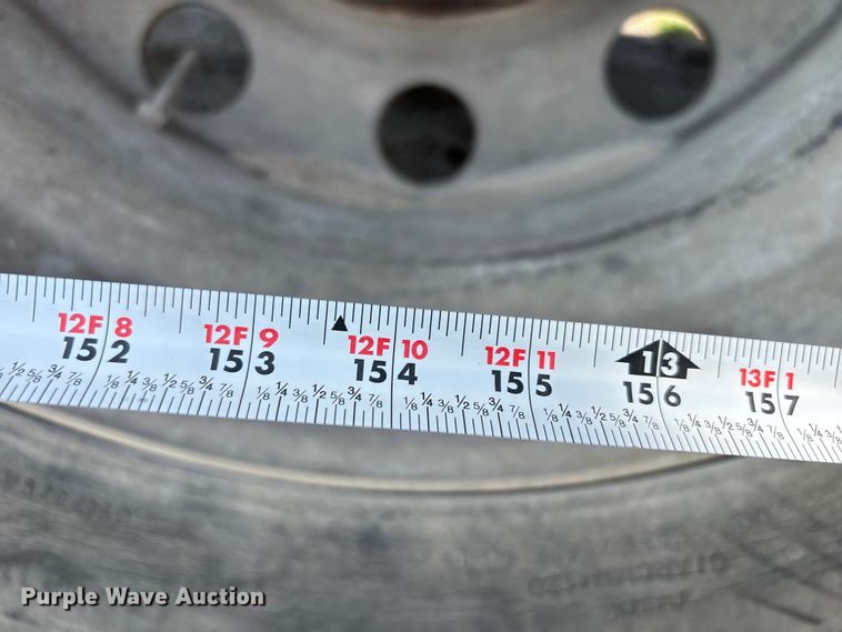 image for item FH7032 2016 Mack CXU613 semi truck