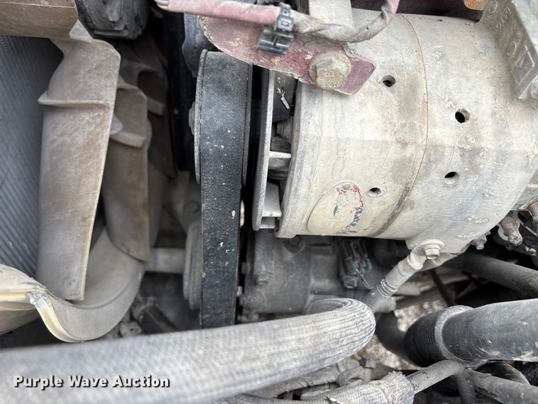 image for item FH7033 2016 Mack CXU613 semi truck