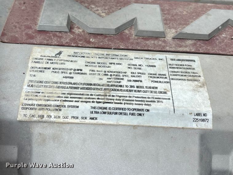 image for item FH7033 2016 Mack CXU613 semi truck