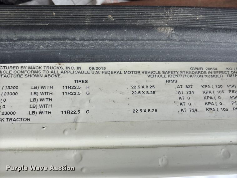 image for item FH7033 2016 Mack CXU613 semi truck