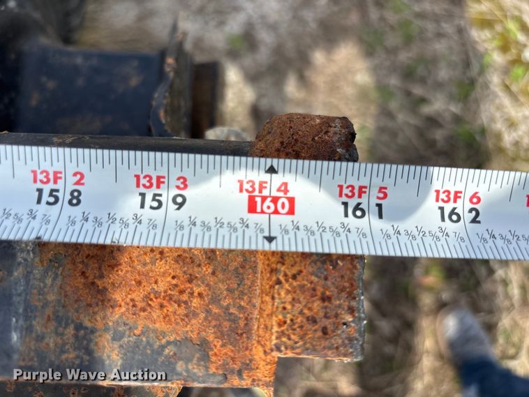 image for item FH7035 2005 GMC C7500 truck cab and chassis