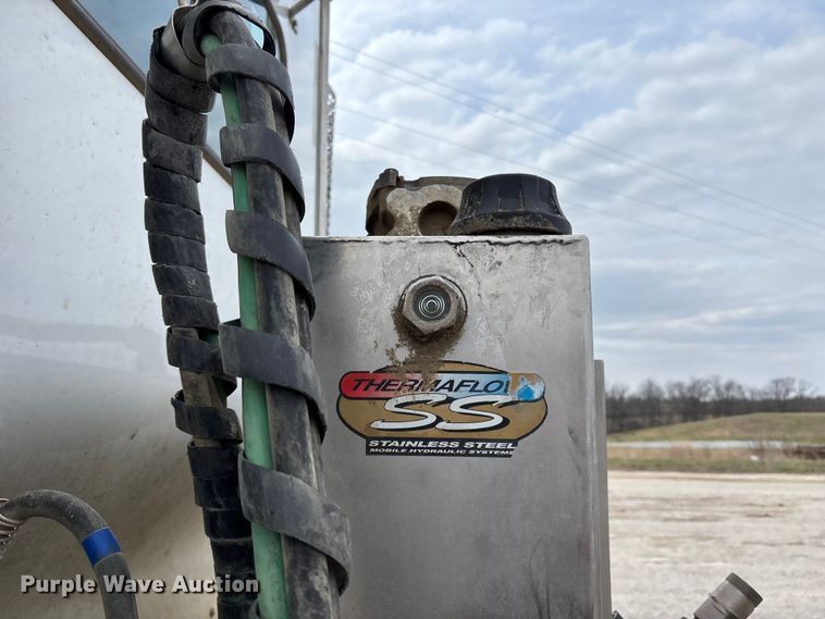 image for item FH7036 2020 Kenworth T800 semi truck