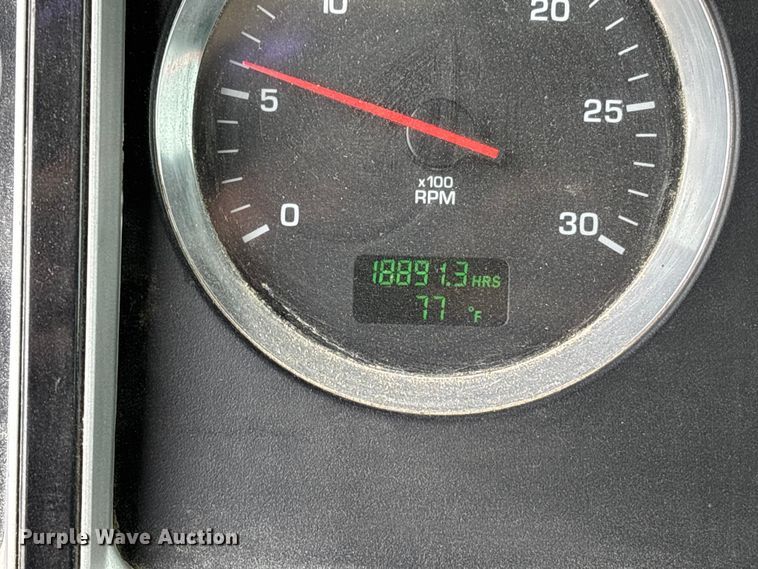 image for item FH7036 2020 Kenworth T800 semi truck