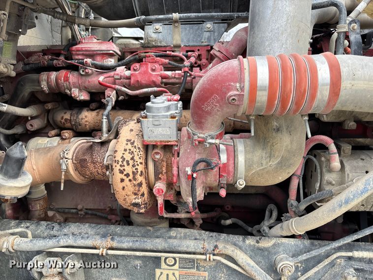 image for item FH7036 2020 Kenworth T800 semi truck