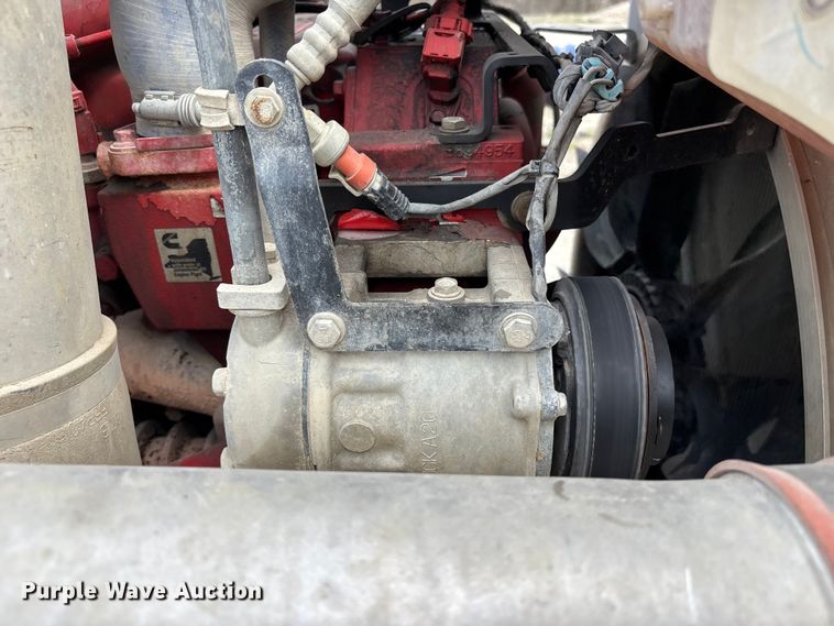 image for item FH7036 2020 Kenworth T800 semi truck