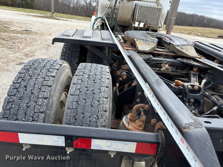 image for item FH7036 2020 Kenworth T800 semi truck