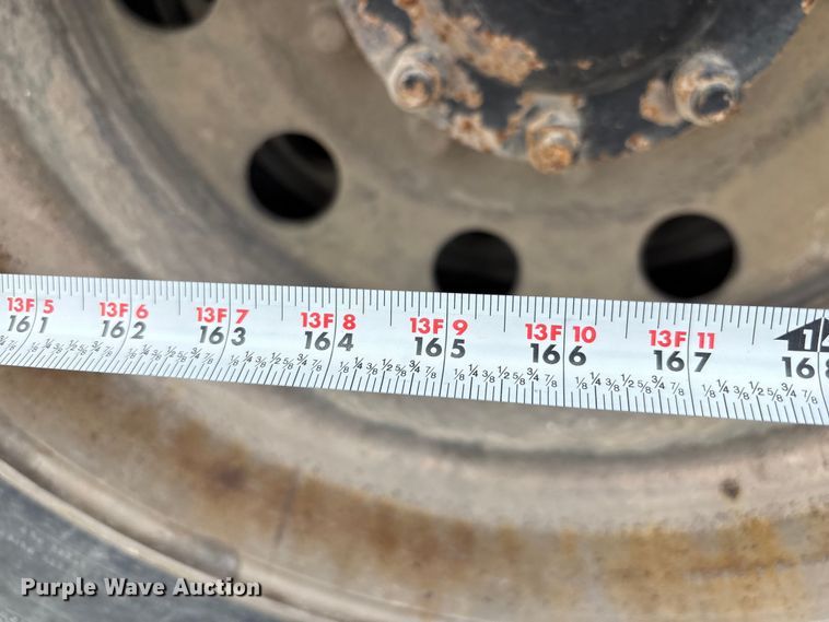 image for item FH7036 2020 Kenworth T800 semi truck