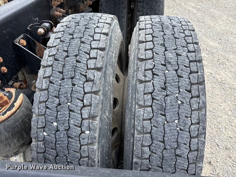 image for item FH7036 2020 Kenworth T800 semi truck