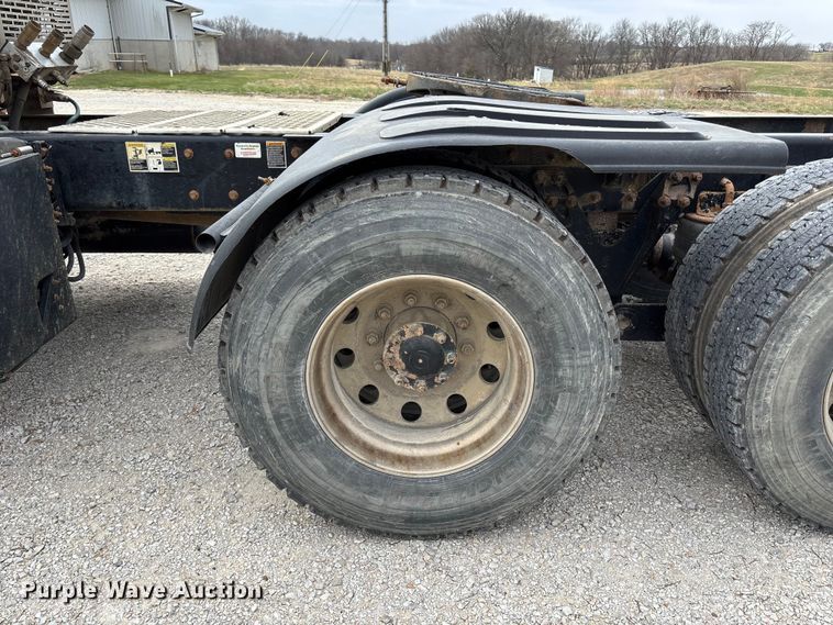 image for item FH7036 2020 Kenworth T800 semi truck