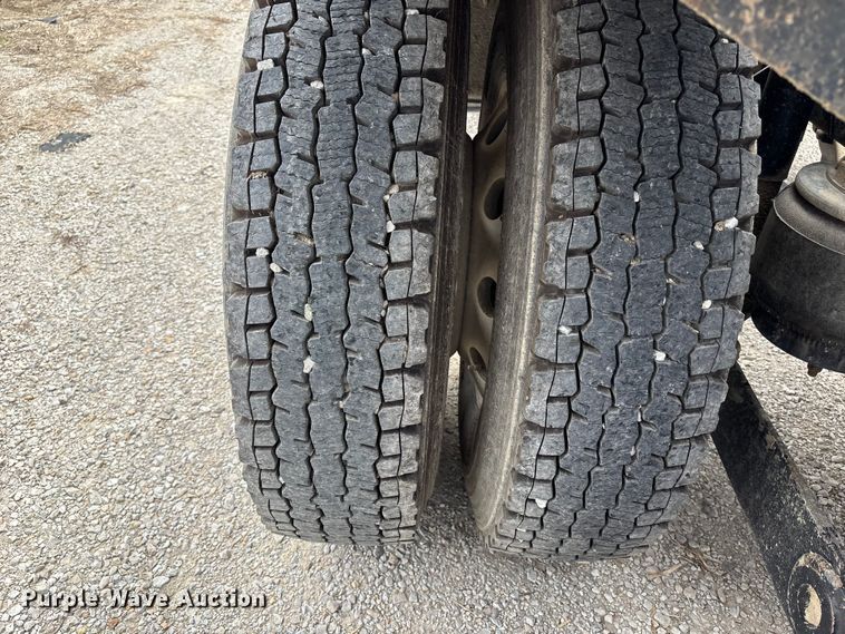 image for item FH7036 2020 Kenworth T800 semi truck