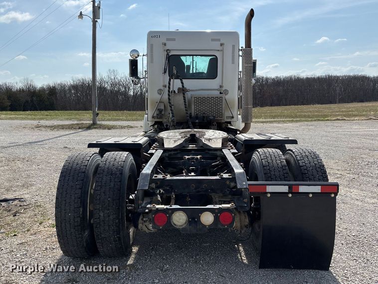 image for item FH7037 2020 Kenworth T8 Series semi truck