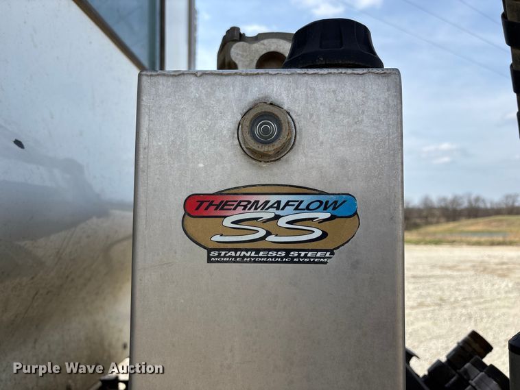 image for item FH7037 2020 Kenworth T8 Series semi truck