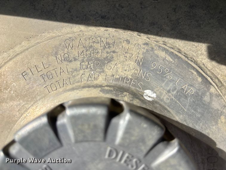 image for item FH7037 2020 Kenworth T8 Series semi truck