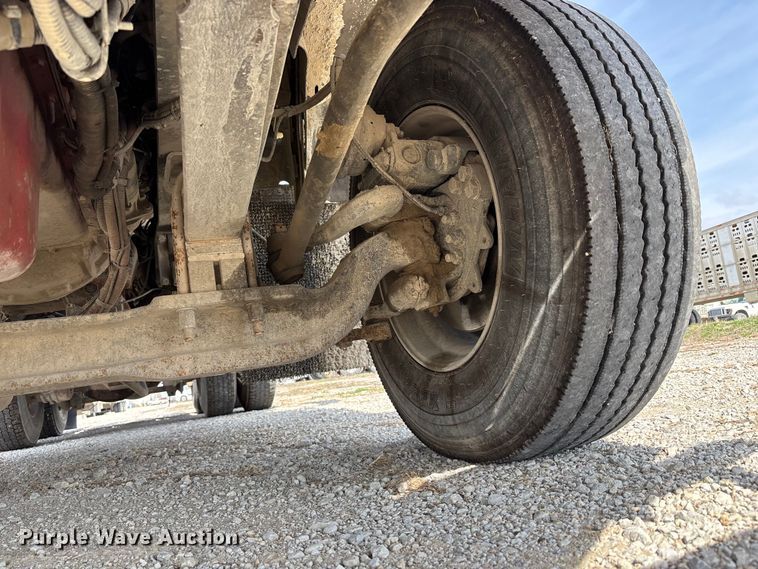 image for item FH7037 2020 Kenworth T8 Series semi truck