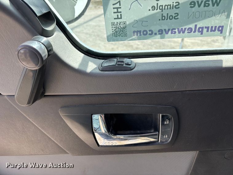 image for item FH7037 2020 Kenworth T8 Series semi truck