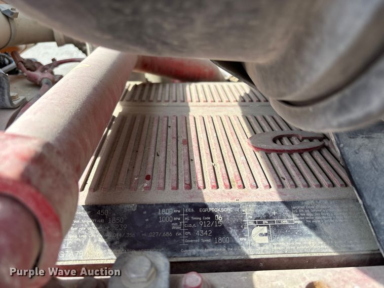 image for item FH7037 2020 Kenworth T8 Series semi truck