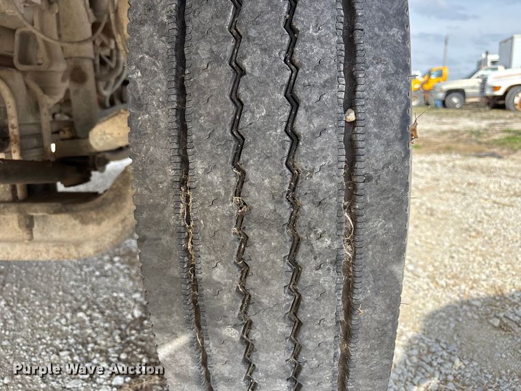 image for item FH7037 2020 Kenworth T8 Series semi truck