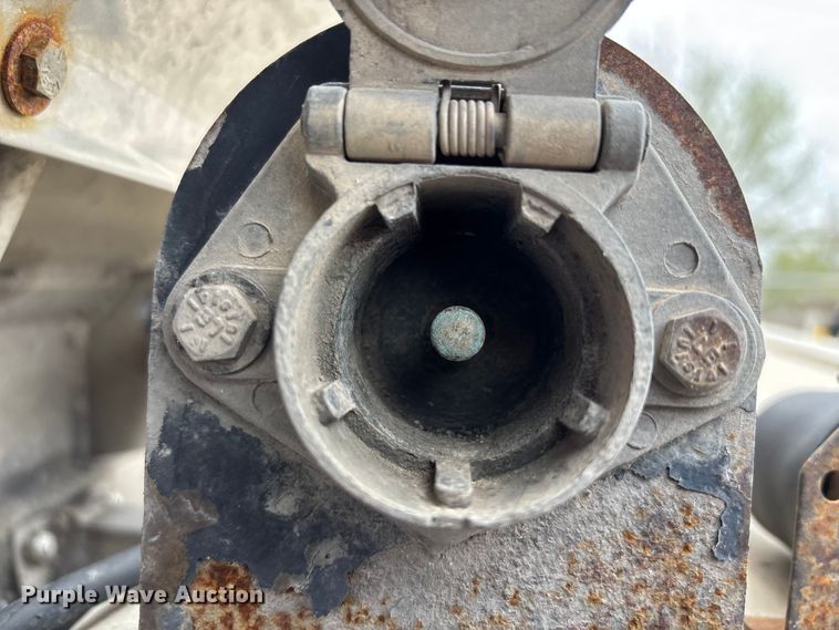 image for item FH7044 1996 Walker Stainless tank trailer