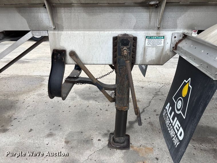 image for item FH7044 1996 Walker Stainless tank trailer