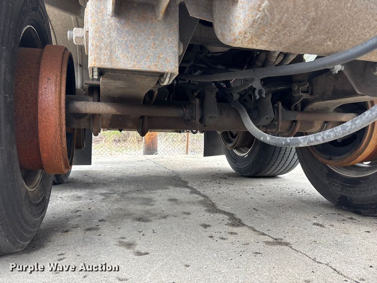 image for item FH7044 1996 Walker Stainless tank trailer